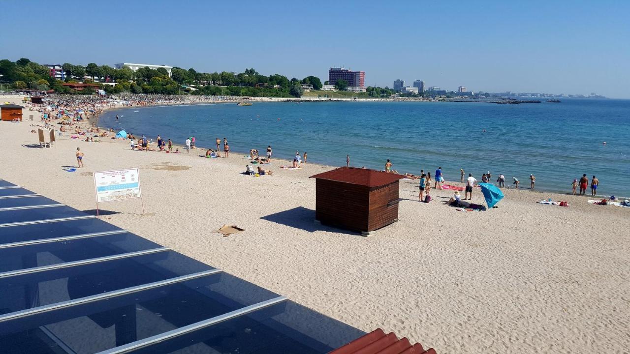 Lazy Lounge Apartments Mangalia Bagian luar foto